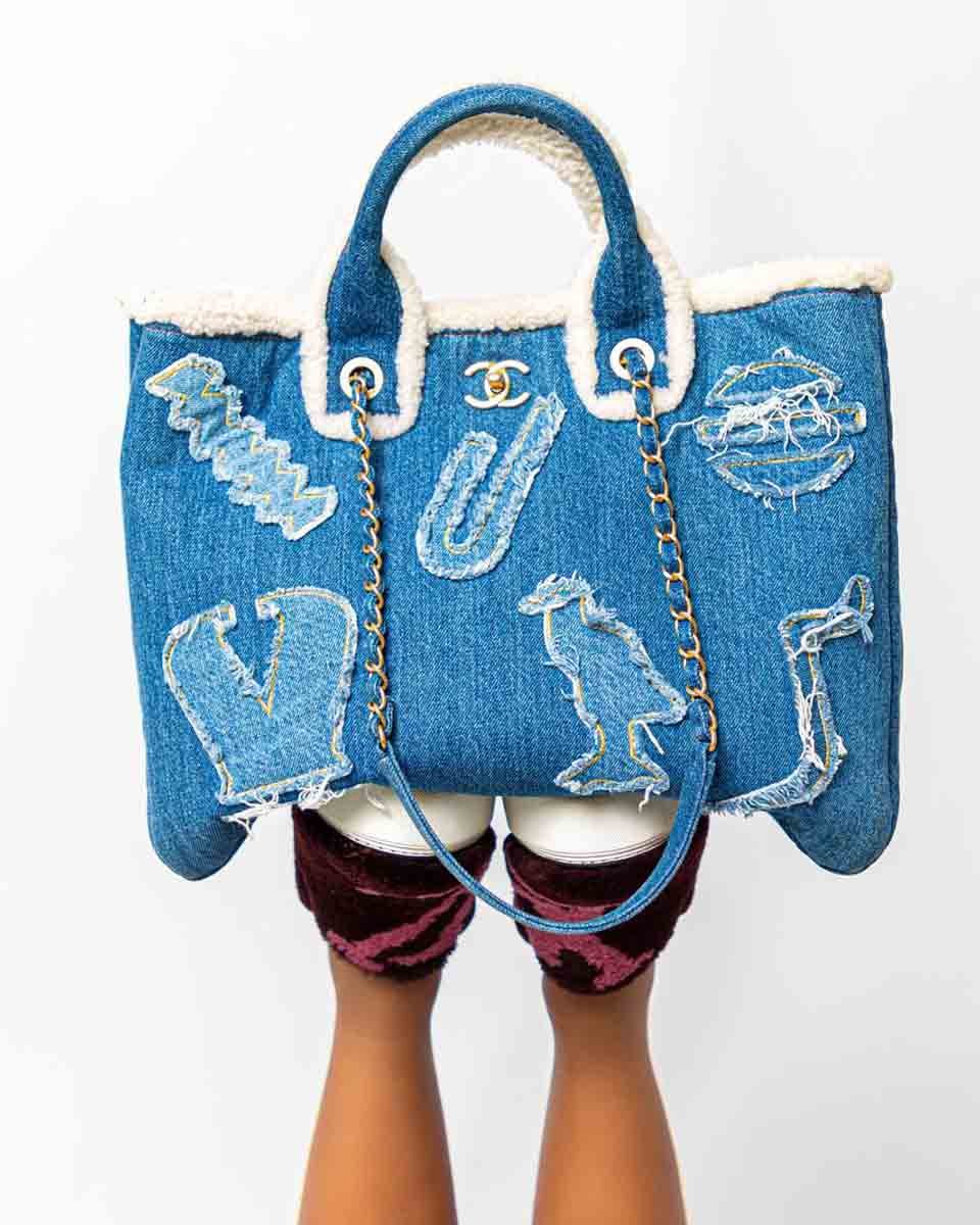 CHANEL - Egyptian hieroglyph tote denim and shearling